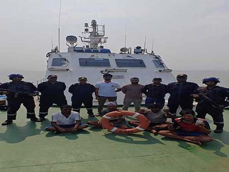 Four-person crew fishing vessel captured by ICG off the coast of Mumbai