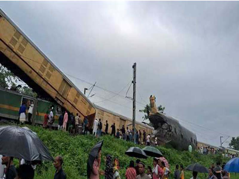 Tripura Chief Minister offers Rs 2 lakh as an ex-gratia payment to state-born Kanchenjunga victims.