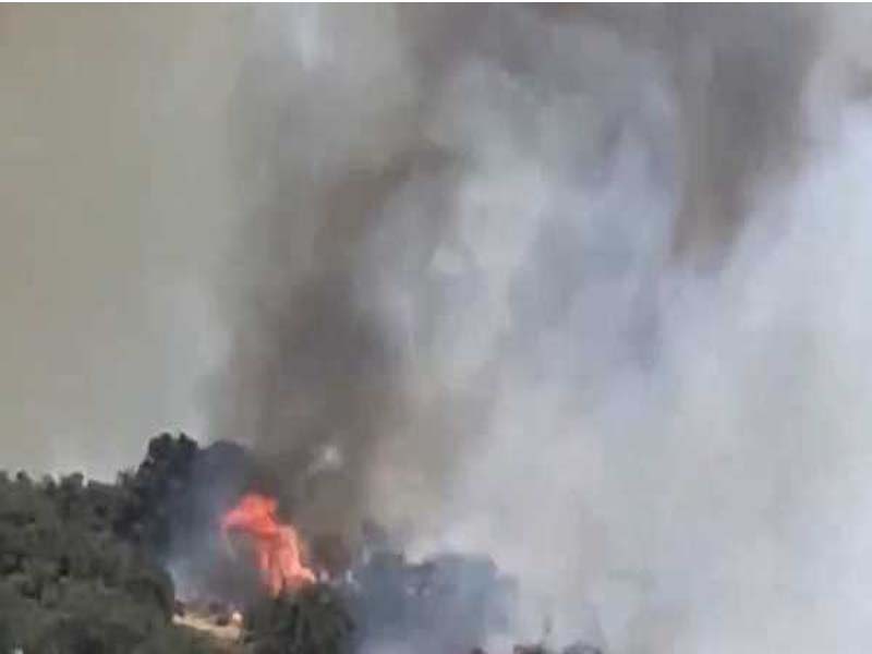 In Southern California, 1,200 people have to flee due to a wildfire.