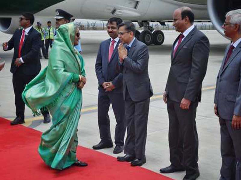 On Sunday, PM Modi and PM Sheikh Hasina of Bangladesh will have a private meeting.