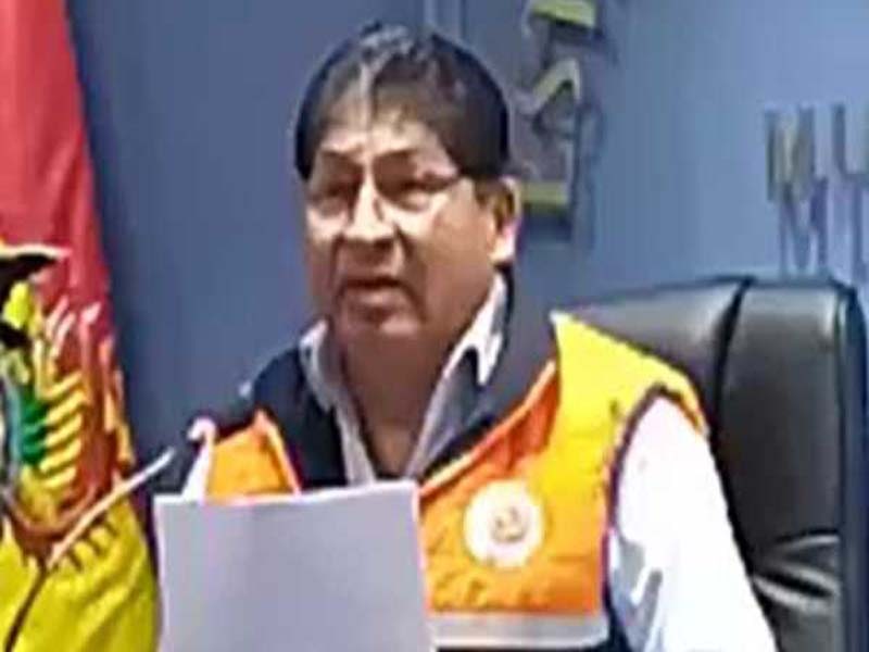 Bolivia declares a 74-town “orange alert” due to forest fires.