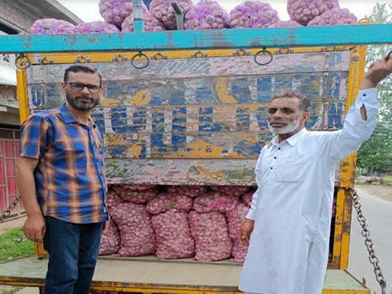 The production of garlic helps J&K’s Kulgam farmers.