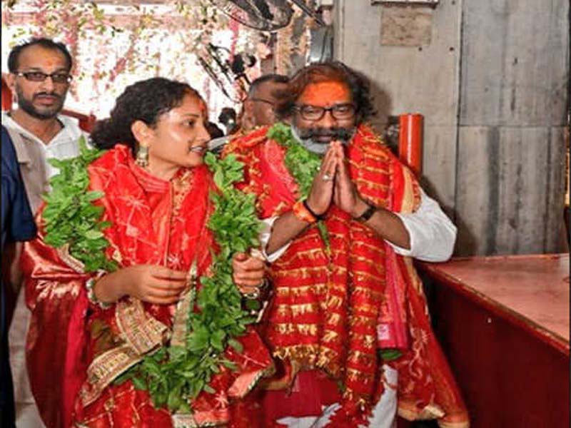 CM of Jharkhand prays at the Vindhyavasini shrine