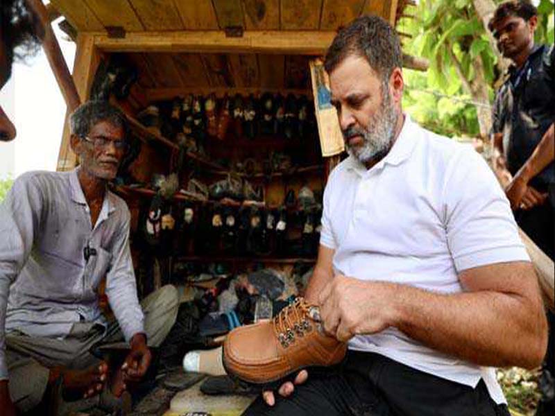 Rahul visits a cobbler and repairs slippers.