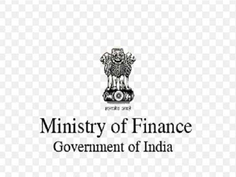 Warning the public about phony and fraudulent emails with Delhi Police names and stamps, the Fin Ministry