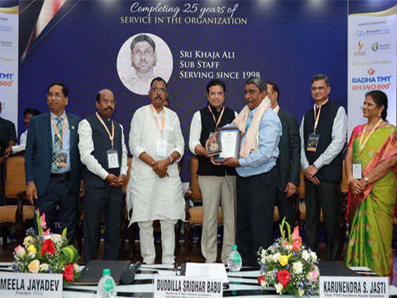 Mahalakshmi Profiles wins the “FTCCI Excellence Award” in the field of major industries.