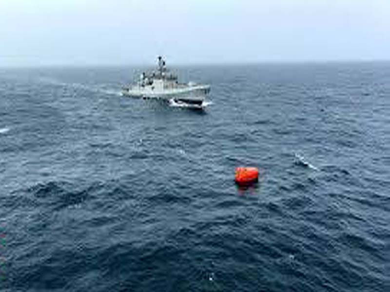 Off the coast of Alibaug, ICG recovers 14 Indian crew members from a stranded vessel.