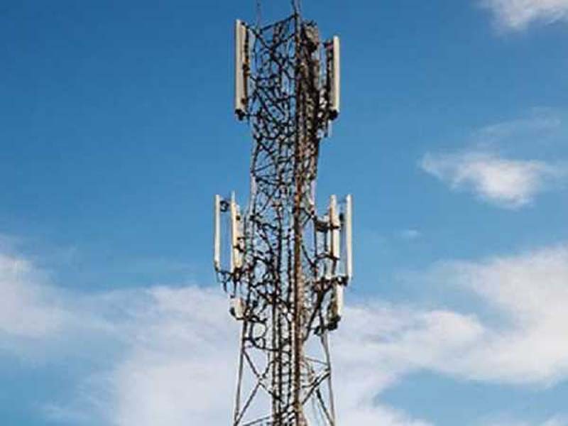 telecom spectrum auctions conclude on a somber note, with the government receiving roughly Rs 11k cr.