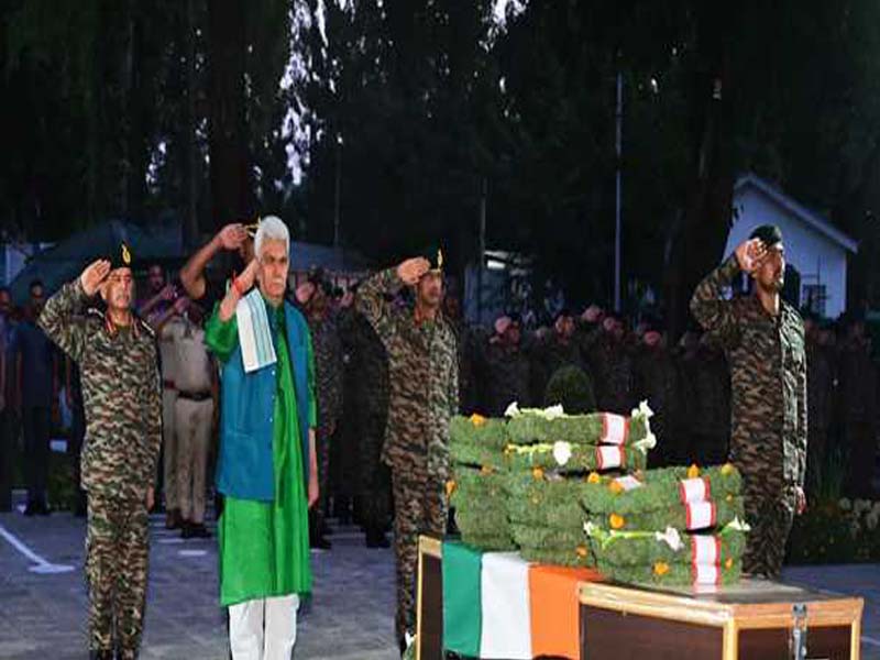 Lt Gov. J&K honored NCO Naik Dilwar Khan by laying a wreath.