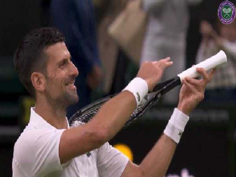 Djokovic easily advances to the Wimbledon quarterfinals.