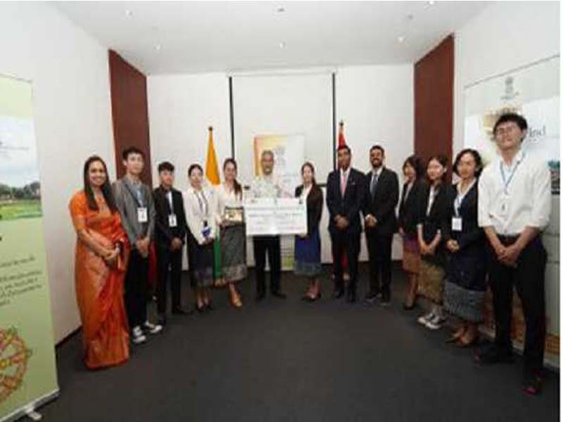 Meeting scholars from Laos, EAM introduces a standard yoga protocol