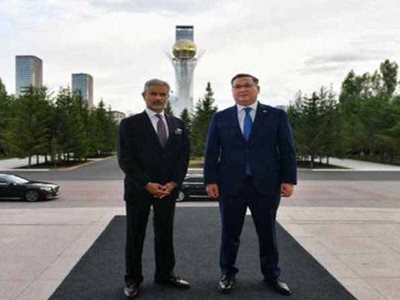 At the SCO Summit in Astana, EAM meets with their colleague from Kazakhstan.
