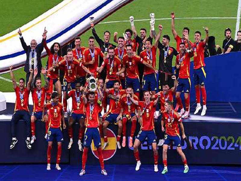 Spain wins the Euro title for the fourth time thanks to late heroics.