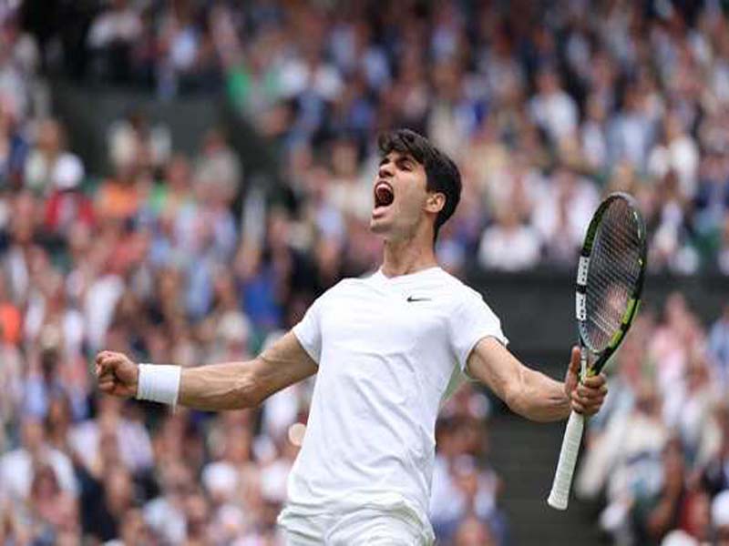 Alcaraz defeats Medvedev to make it back to the Wimbledon final