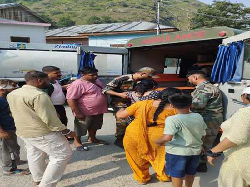 Amarnath Yatra: Ten people are hurt at Banihal, J&K, as a pilgrim bus’s brakes fail, causing panic.