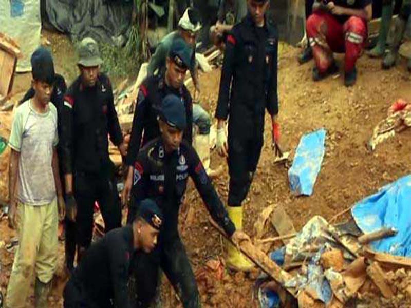 In Indonesia’s gold mine, a search for victims of landslides results in 27 dead and 15 missing.