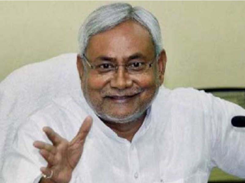 Nitish applauds the union budget’s announcement of aid for Bihar.