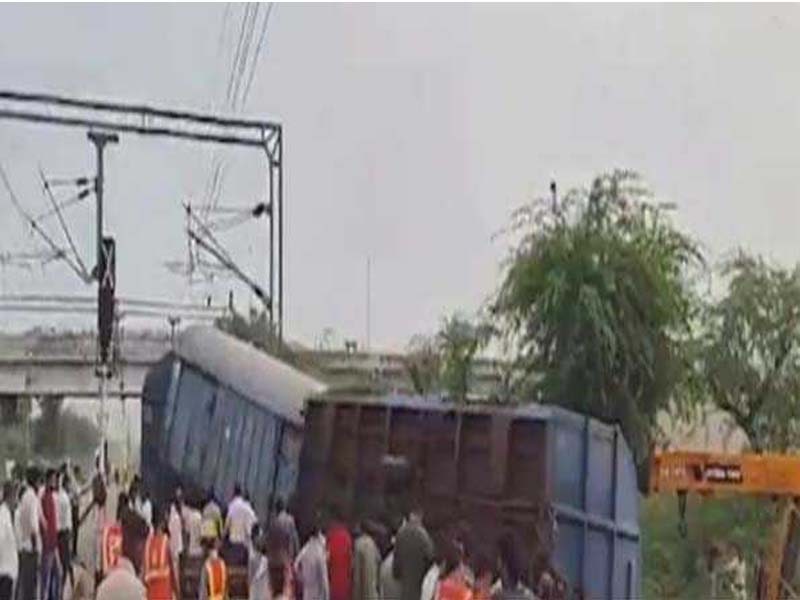 An inquiry committee was established to look into the goods train derailment.