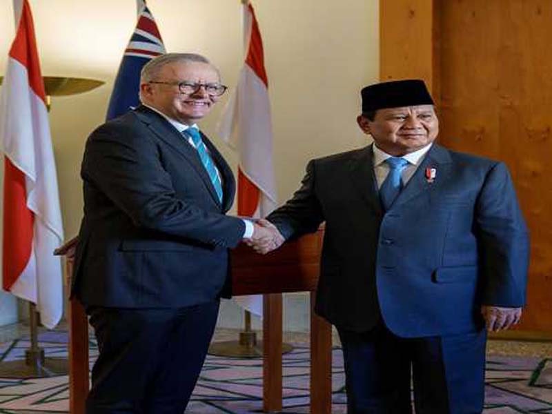 Australia and Indonesia decide to strengthen defense relations.