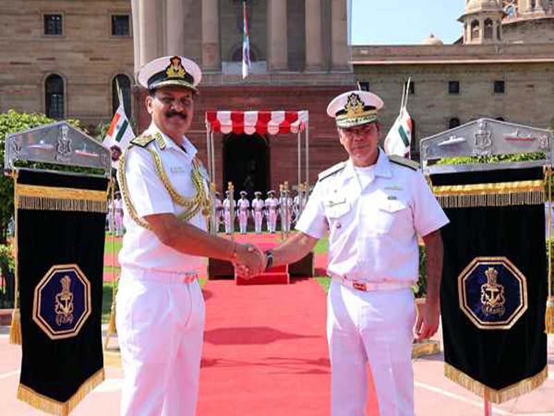 Chiefs of the Indian and Brazilian Navys spoke on improving marine cooperation.