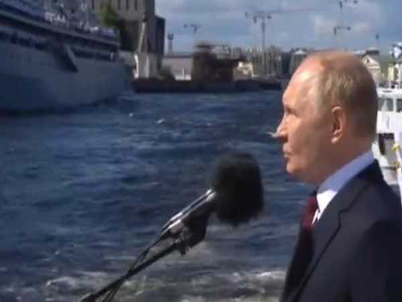Putin orders the US to stop deploying missiles in Germany.