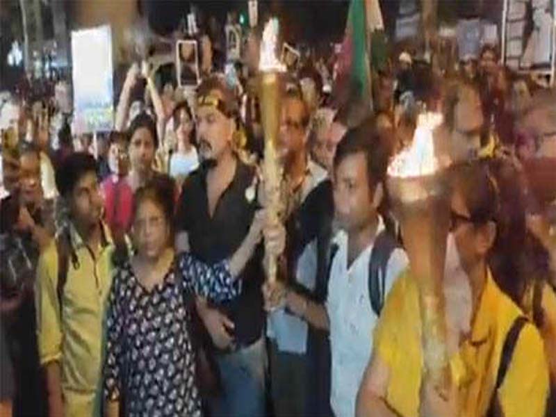 Bengal organizes a 42-kilometer torch relay to seek RG Kar’s justice.