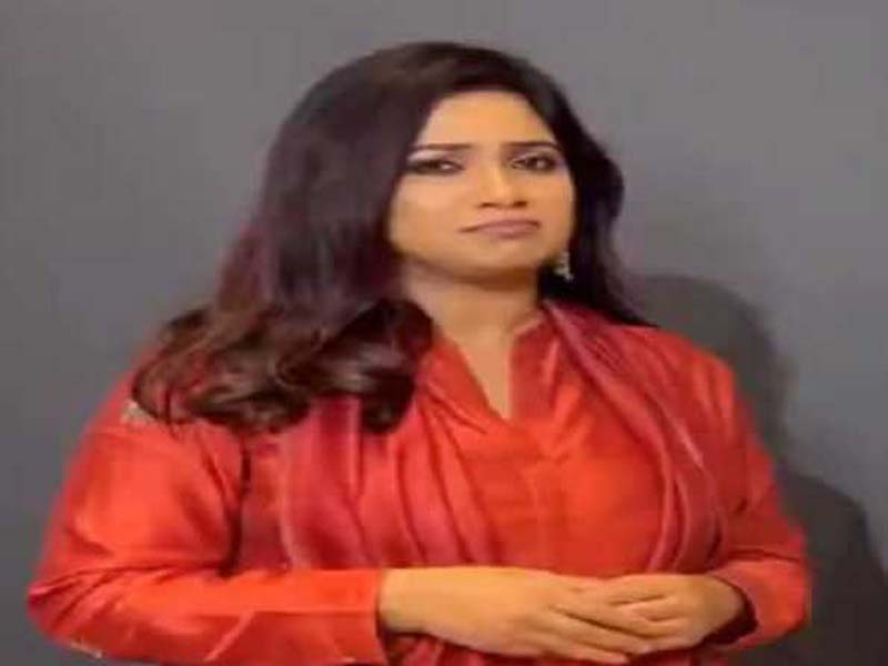 In protest of document murder, singer Shreya Ghoshal postpones her concert in Kolkata.