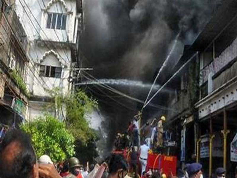 Building in Kolkata housing worker apartments and a CBI office on fire