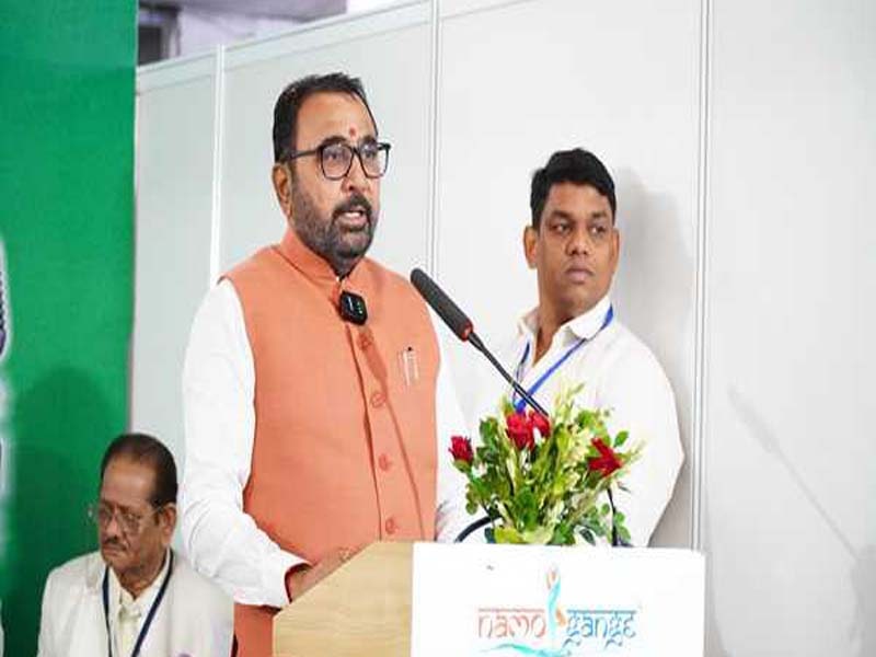 Jadhav, the Ayush Minister, opens the Delhi Health Expo