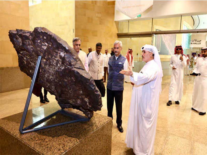 Visits to the Saudi National Museum and Archives by EAM in Riyadh