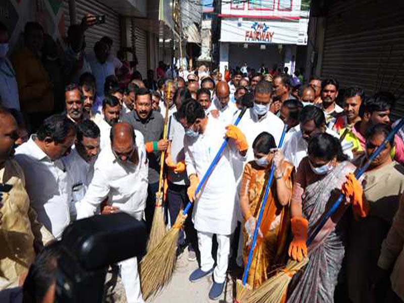 Kishan Reddy Joins Swachh Bharat Program in Hyderabad