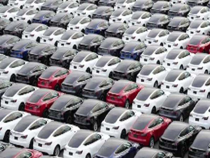 September retail car sales fell 9.26 percent, according to the FADA