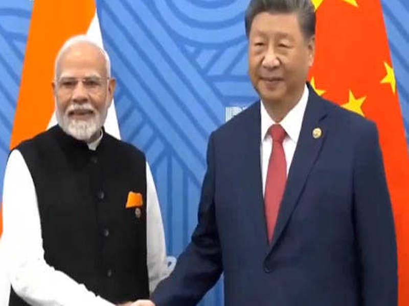Modi and Xi Discuss Border Issue, Plan Representatives’ Meeting