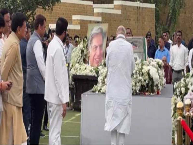 Maha: An emotional farewell to the late business tycoon Ratan Tata