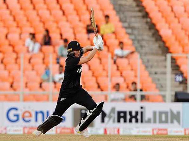 Despite early setbacks, New Zealand posts a respectable total