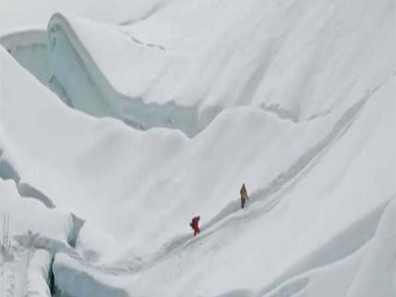 Nepal permits 712 climbers to reach its highest points.