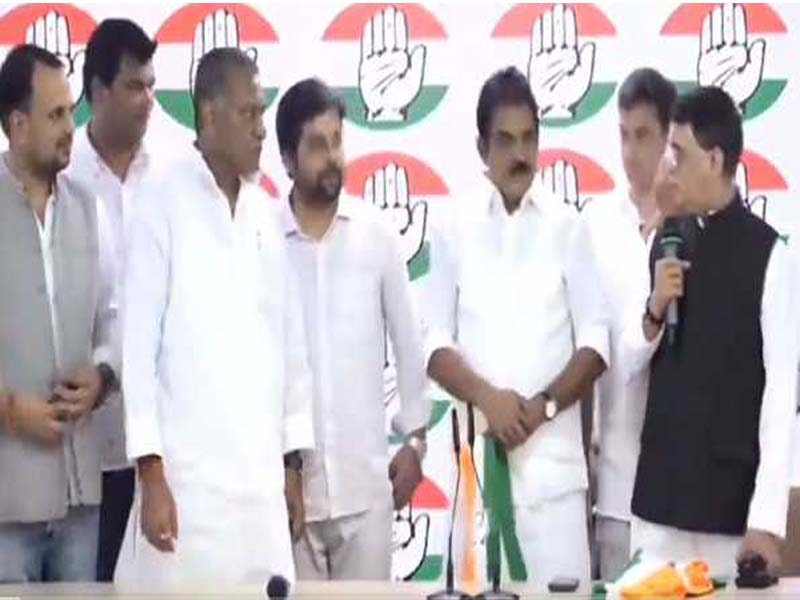 Congress and Team Yuva Halla Bol combine.