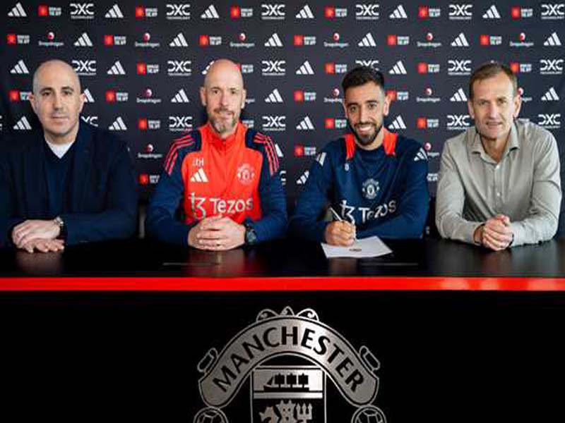 Bruno Fernandes, the captain of MU, extends his contract.