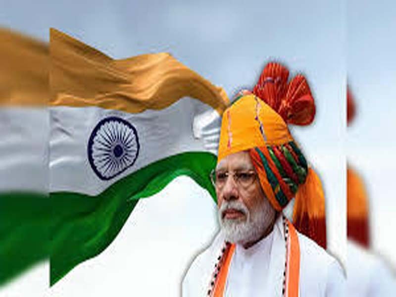 At the Red Fort, PM Modi unfolds the tricolour for the eleventh time in a row.