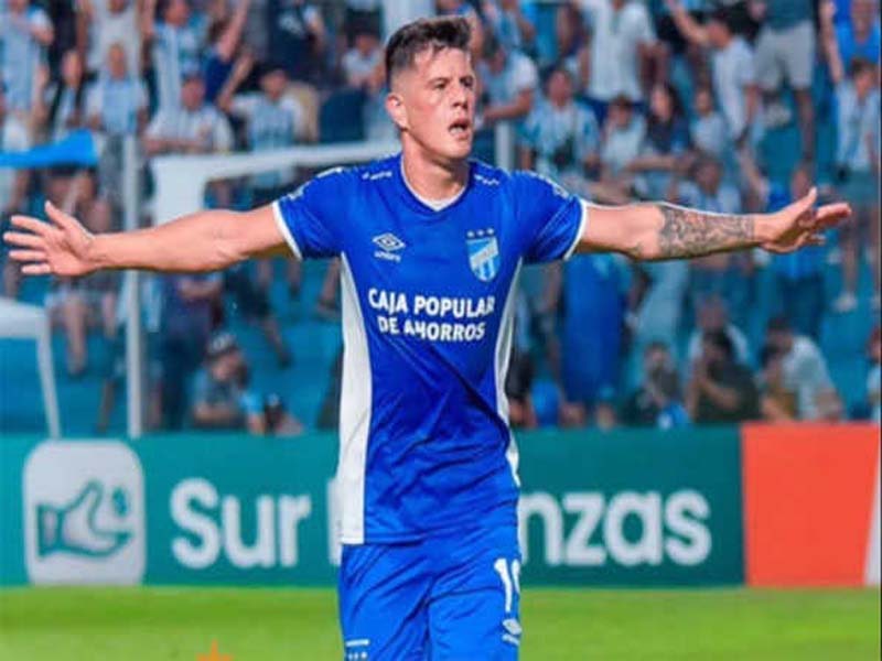 To remain in the title race, Atletico Tucuman defeats Sarmiento.
