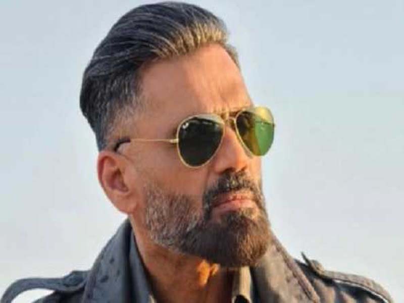 While shooting Hunter 2, Suniel Shetty suffered severe injuries.