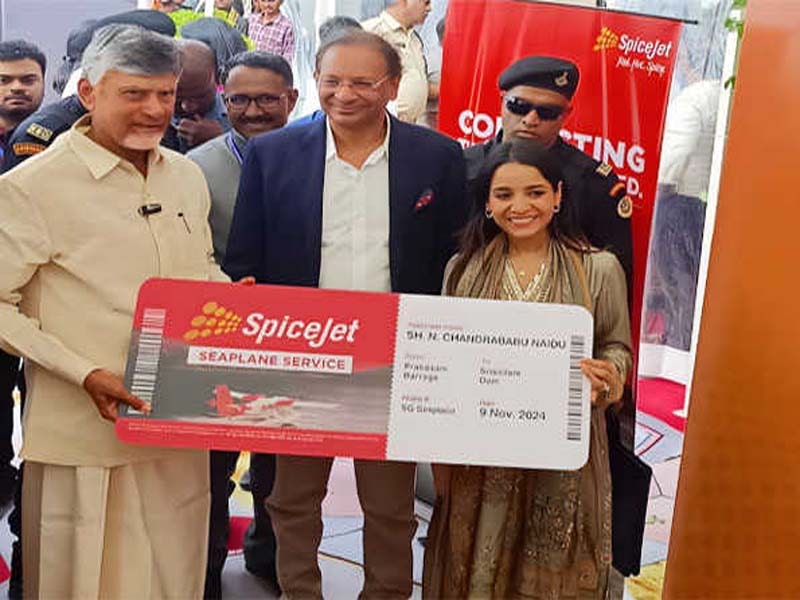 In 2025, SpiceJet will begin operating seaplanes throughout India.