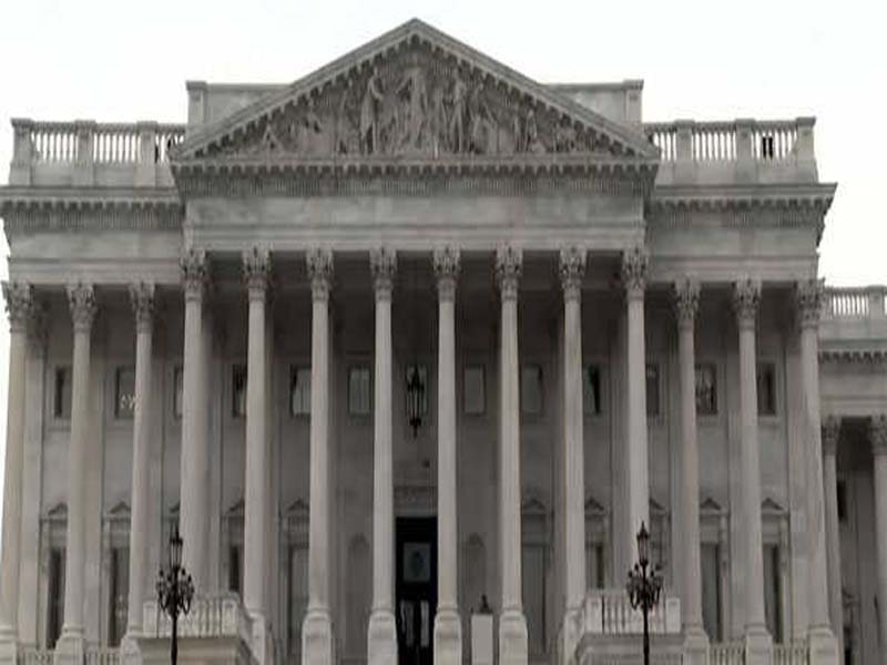 The US House approves a 2025 defense budget of USD 884 billion.