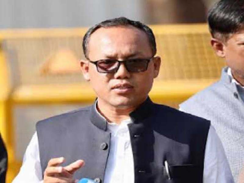 Manipur-based India bloc leaders call on the PM to visit the state.