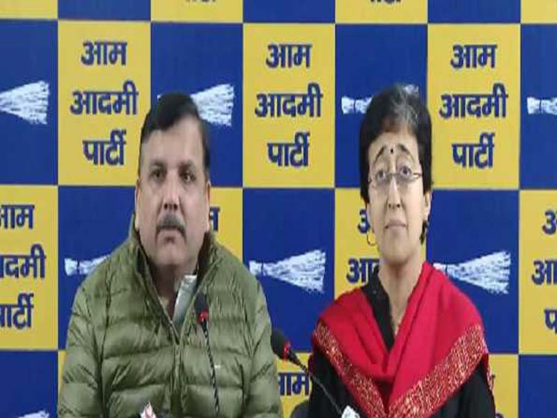 AAP Accuses Congress of BJP Ties, Demands Maken’s Action