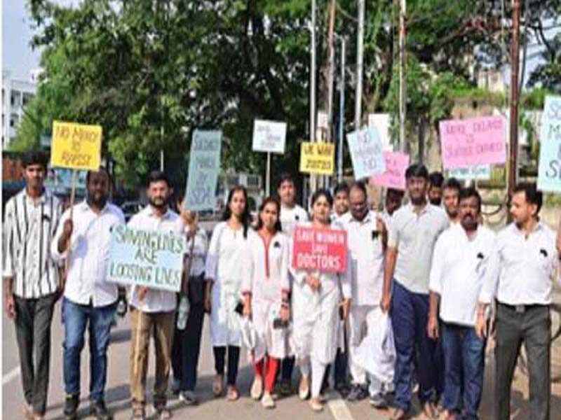 In response to the occurrence in Kolkata, doctors in private hospitals suspend OP services.