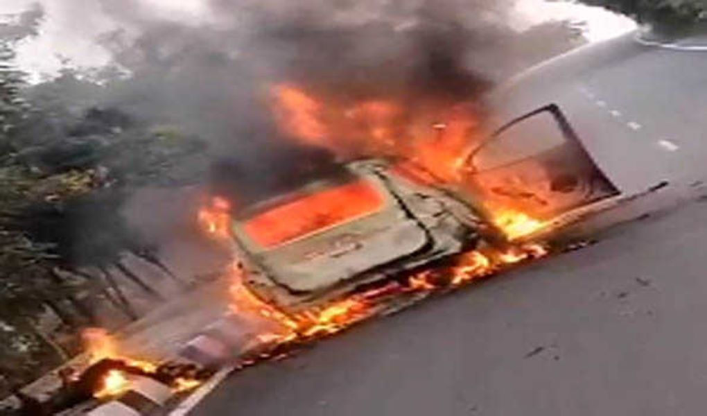 A automobile catches fire in Telangana, killing two people.