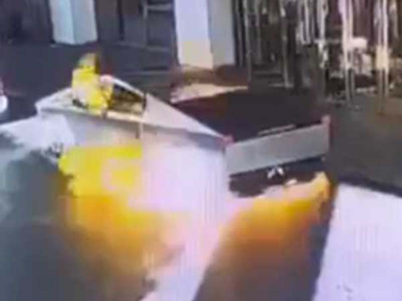 Musk: Tesla Investigates Cybertruck Explosion in Las Vegas